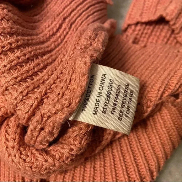 Jessica Simpson Blush Pink Distressed Cropped Knit V Neck Ribbed Sweater Size XS - Picture 10 of 11